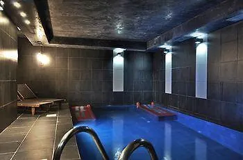 Luxury In The Forest Hotel Sofía 3*,